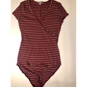 Size:Small stripped maroon bodysuit shirt